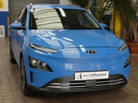 USED 2022 22 HYUNDAI KONA 64kWh Premium SUV 5dr Electric Auto (10.5kW Charger) (204 ps) SAT NAV CARPLAY HEATED SEATS HEATED STEERING WHEEL REAR VIEW CAMERA CRUISE CONTROL PARKING SENSORS 1 OWNER EXCELLENT SERVICE HISTORY WARRANTY