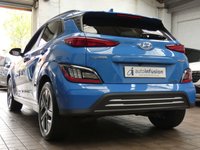 USED 2022 22 HYUNDAI KONA 64kWh Premium SUV 5dr Electric Auto (10.5kW Charger) (204 ps) SAT NAV CARPLAY HEATED SEATS HEATED STEERING WHEEL REAR VIEW CAMERA CRUISE CONTROL PARKING SENSORS 1 OWNER EXCELLENT SERVICE HISTORY WARRANTY