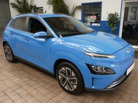 USED 2022 22 HYUNDAI KONA 64kWh Premium SUV 5dr Electric Auto (10.5kW Charger) (204 ps) SAT NAV CARPLAY HEATED SEATS HEATED STEERING WHEEL REAR VIEW CAMERA CRUISE CONTROL PARKING SENSORS 1 OWNER EXCELLENT SERVICE HISTORY WARRANTY