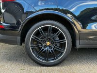 USED 2017 17 PORSCHE CAYENNE 3.0 TD V6 Platinum Edition SUV 5dr Diesel TiptronicS 4WD Euro 6 (s/s) (262 ps) One Lady Owner From New