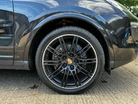 USED 2017 17 PORSCHE CAYENNE 3.0 TD V6 Platinum Edition SUV 5dr Diesel TiptronicS 4WD Euro 6 (s/s) (262 ps) One Lady Owner From New