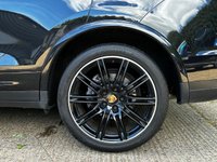 USED 2017 17 PORSCHE CAYENNE 3.0 TD V6 Platinum Edition SUV 5dr Diesel TiptronicS 4WD Euro 6 (s/s) (262 ps) One Lady Owner From New