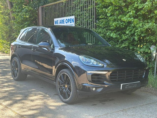 View our Porsche Cayenne 3.0 TD V6 Platinum Edition SUV 5dr Diesel TiptronicS 4WD Euro 6 (s/s) (262 ps)