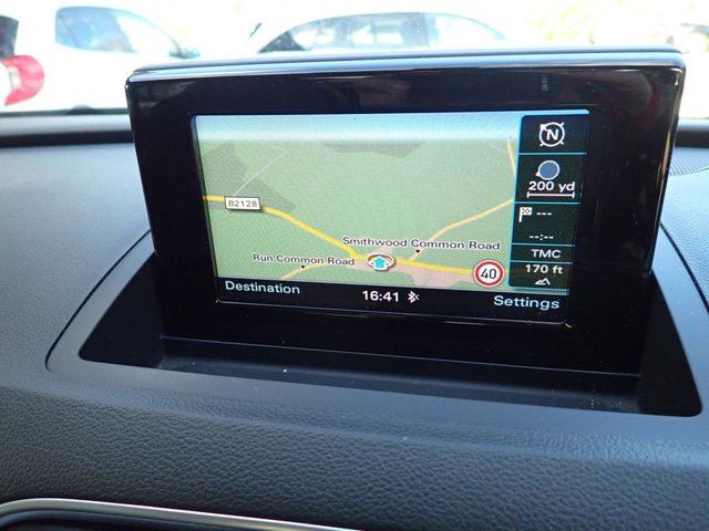 2017 AUDI Q3 - Photo 6