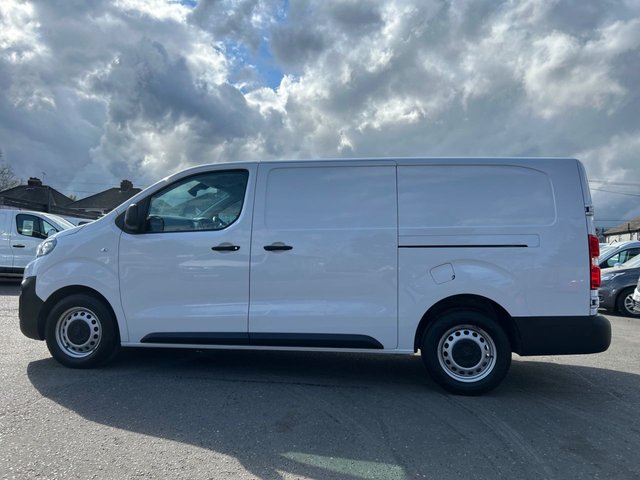 View our PEUGEOT EXPERT