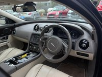 USED 2014 05 JAGUAR XJ 3.0d V6 Portfolio Saloon 4dr Diesel Auto (stop/start) (275 ps) [PAN ROOF] 