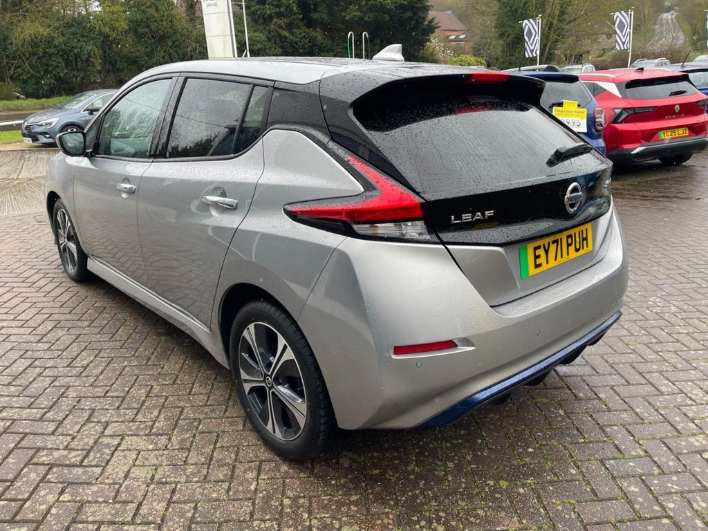 USED 2022 71 NISSAN LEAF 40kWh N-Connecta Hatchback 5dr Electric Auto (150 ps) 