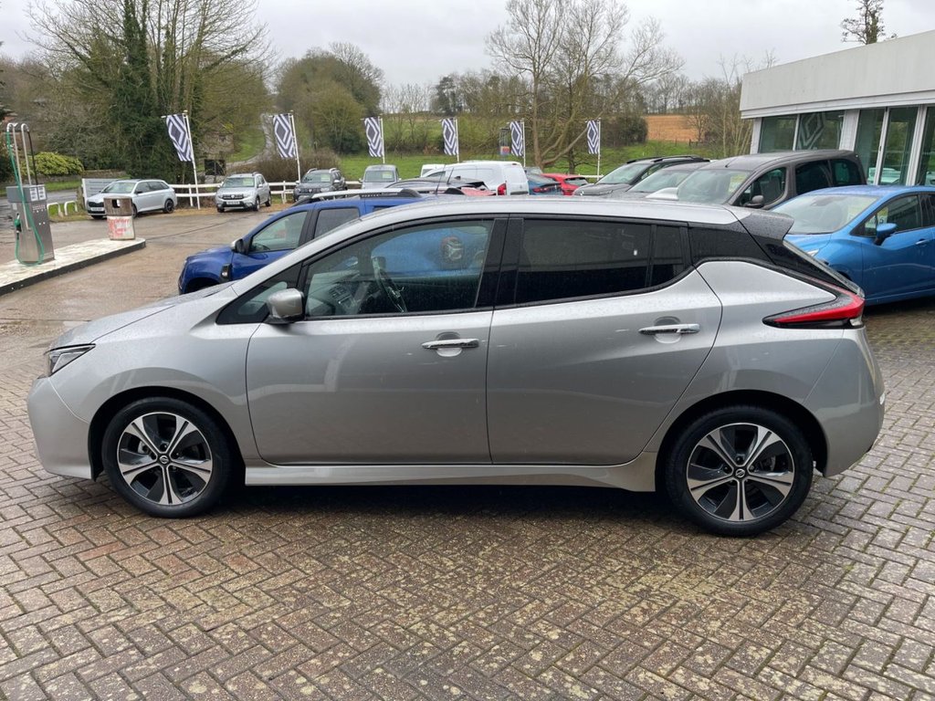USED 2022 71 NISSAN LEAF 40kWh N-Connecta Hatchback 5dr Electric Auto (150 ps) 