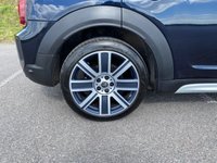 USED 2023 23 MINI COUNTRYMAN 2.0 Cooper S Exclusive SUV 5dr Petrol Auto ALL4 Euro 6 (s/s) (178 ps) ONE LADY OWNER - ONLY 8,000 MILES - HEATED SEATS - NAVIGATION MEDIA - CLIMATE CONTROL - FULL CARBON BLACK LEATHER