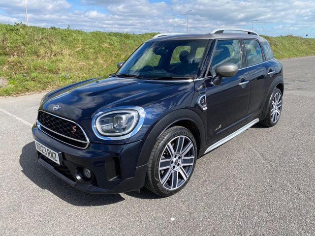 View our MINI COUNTRYMAN
