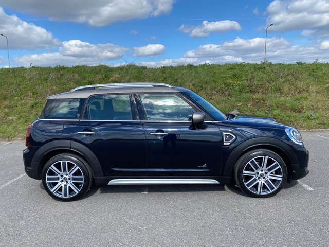 View our MINI COUNTRYMAN