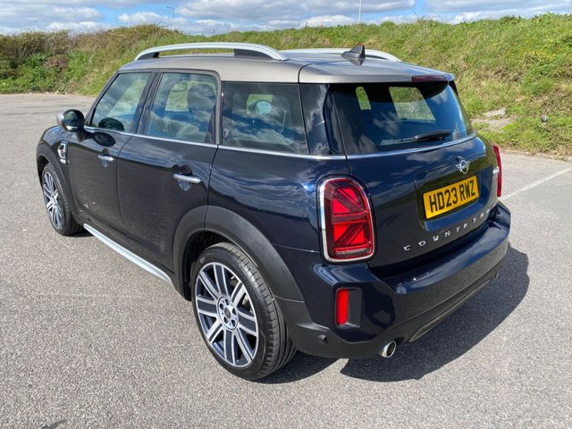 View our MINI COUNTRYMAN