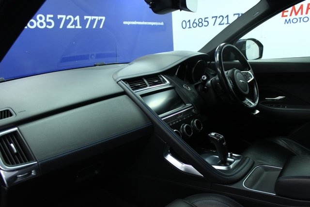 2018 JAGUAR E-PACE - Photo 10