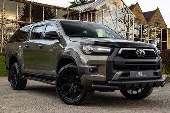 2021 TOYOTA HILUX