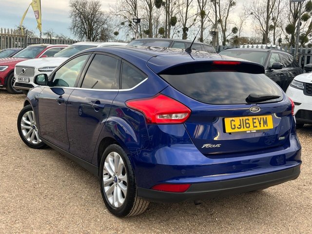 2016 FORD FOCUS - Photo 4