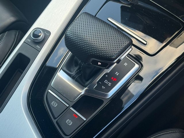 2020 AUDI A4 - Photo 7