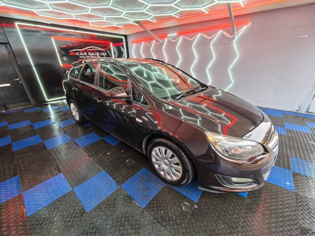 2013 VAUXHALL ASTRA - Photo 9