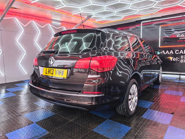 2013 VAUXHALL ASTRA - Photo 10