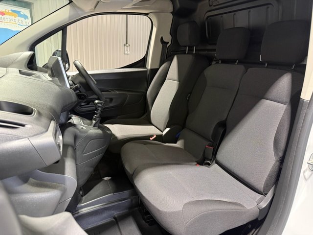 2022 PEUGEOT PARTNER - Photo 6