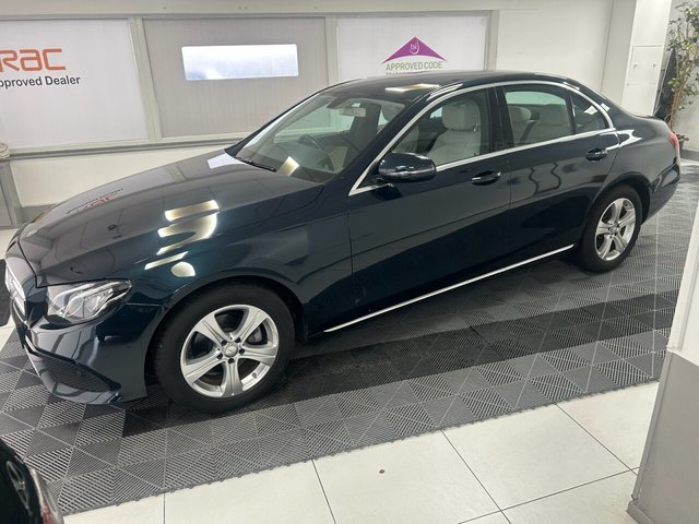 2016 Mercedes-Benz E-CLASS - Photo 9