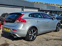USED 2019 68 VOLVO V40 2.0 D2 R-Design Nav Plus Hatchback 5dr Diesel Manual Euro 6 (s/s) (120 ps) SAT NAV+ HEATED HALF LEATHER + CRUISE CONTROL + DAB + BLUETOOTH + CLIMATE CONTROL