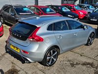 USED 2019 68 VOLVO V40 2.0 D2 R-Design Nav Plus Hatchback 5dr Diesel Manual Euro 6 (s/s) (120 ps) SAT NAV+ HEATED HALF LEATHER + CRUISE CONTROL + DAB + BLUETOOTH + CLIMATE CONTROL