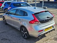 USED 2019 68 VOLVO V40 2.0 D2 R-Design Nav Plus Hatchback 5dr Diesel Manual Euro 6 (s/s) (120 ps) SAT NAV+ HEATED HALF LEATHER + CRUISE CONTROL + DAB + BLUETOOTH + CLIMATE CONTROL