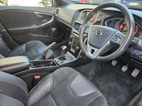 USED 2019 68 VOLVO V40 2.0 D2 R-Design Nav Plus Hatchback 5dr Diesel Manual Euro 6 (s/s) (120 ps) SAT NAV+ HEATED HALF LEATHER + CRUISE CONTROL + DAB + BLUETOOTH + CLIMATE CONTROL
