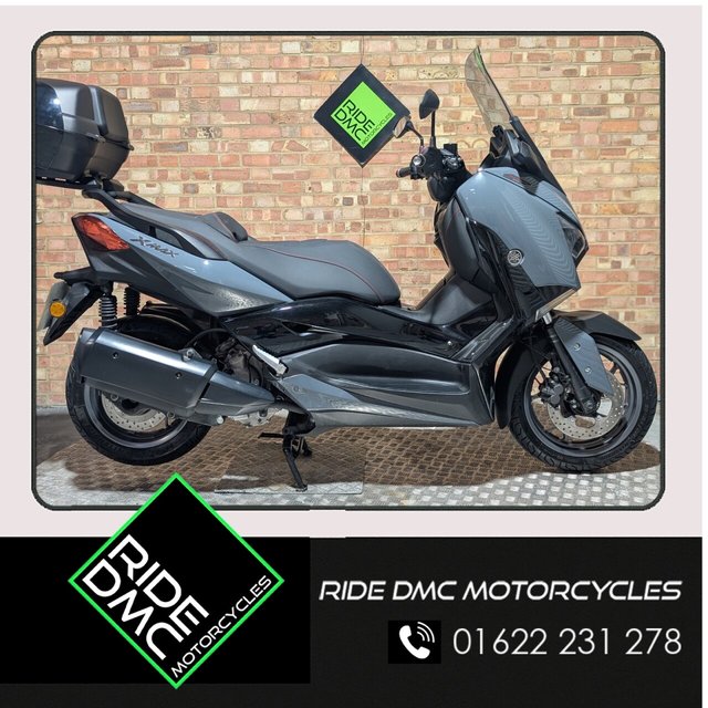 View our Yamaha Xmax 300 range