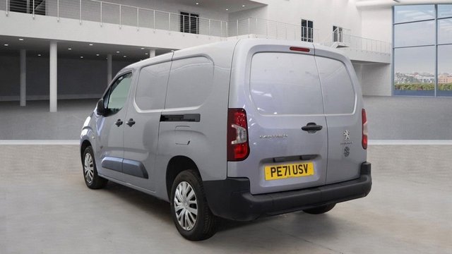 2021 PEUGEOT PARTNER - Photo 3