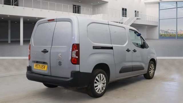 2021 PEUGEOT PARTNER - Photo 4