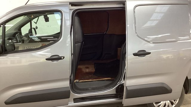 2021 PEUGEOT PARTNER - Photo 7