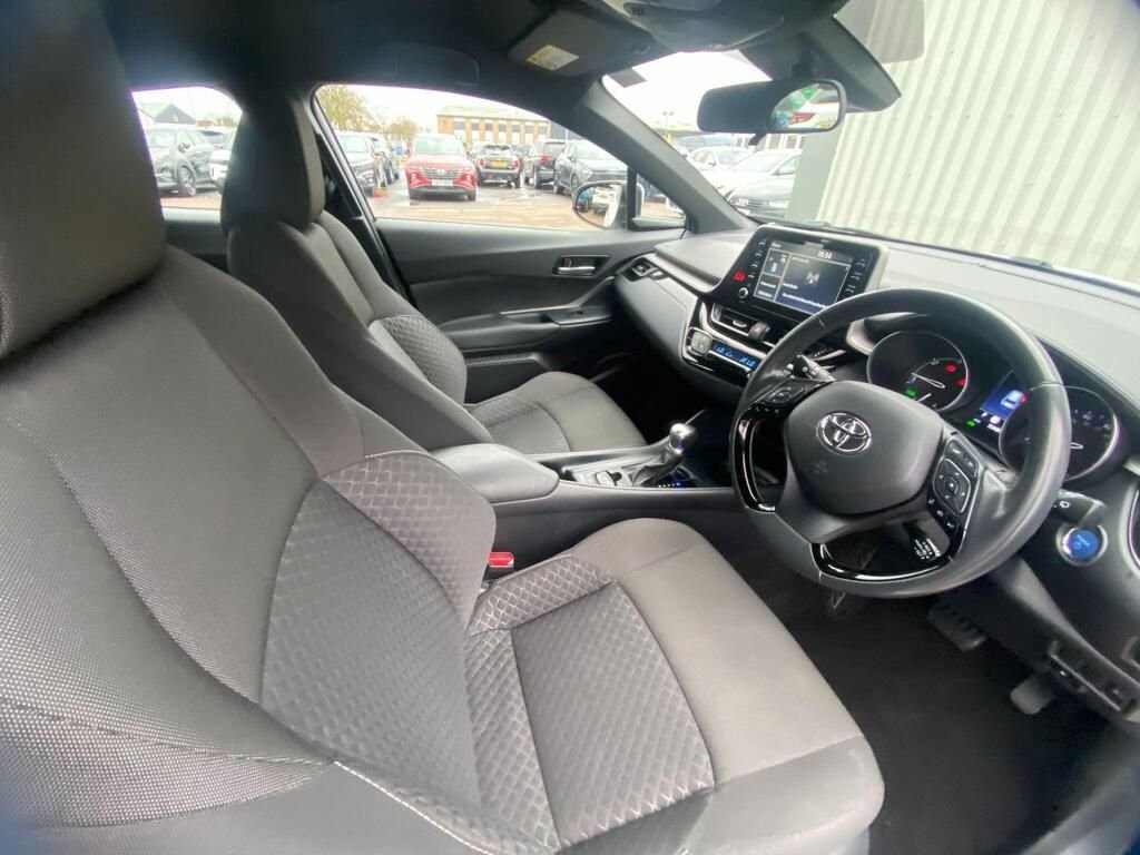 USED 2023 72 TOYOTA C-HR 1.8 VVT-h GPF Icon SUV 5dr Petrol Hybrid CVT Euro 6 (s/s) (122 ps) CARPLAY+CAMERA+ADAPTIVE CRUISE