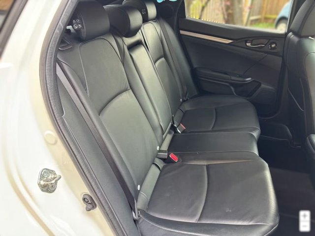 2017 HONDA CIVIC - Photo 8