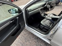 USED 2011 61 VOLKSWAGEN PASSAT 2.0 TDI BlueMotion Tech SE Estate 5dr Diesel DSG Euro 5 (s/s) (140 ps) 