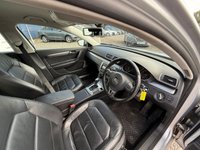 USED 2011 61 VOLKSWAGEN PASSAT 2.0 TDI BlueMotion Tech SE Estate 5dr Diesel DSG Euro 5 (s/s) (140 ps) 