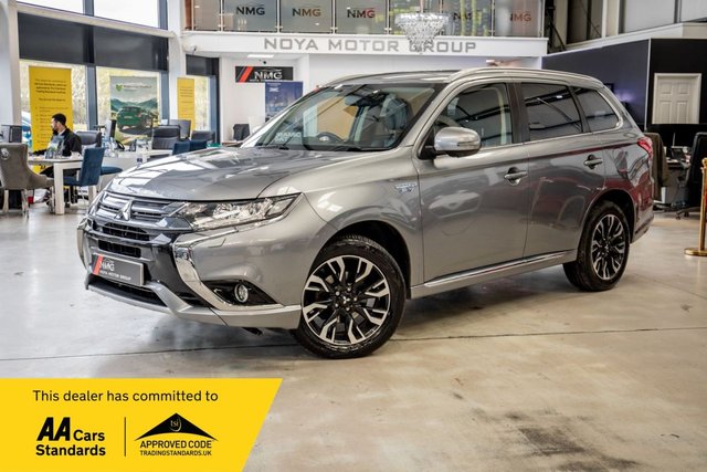 2018 OUTLANDER 2.0H 12KWH 4H SUV 5DR PETROL PLUG IN HYBRID CVT 4WD EURO... photo