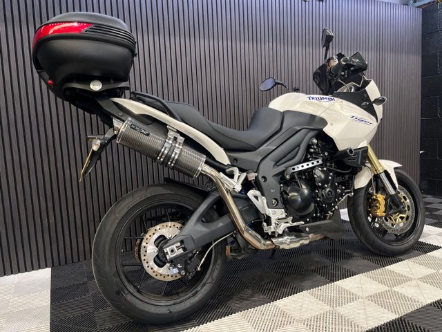 View our TRIUMPH TIGER 1050
