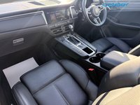 USED 2018 68 PORSCHE MACAN 2.0T SUV 5dr Petrol PDK 4WD Euro 6 (s/s) (245 ps) &pound;19K OF SPEC+FSH+STUNNING CAR