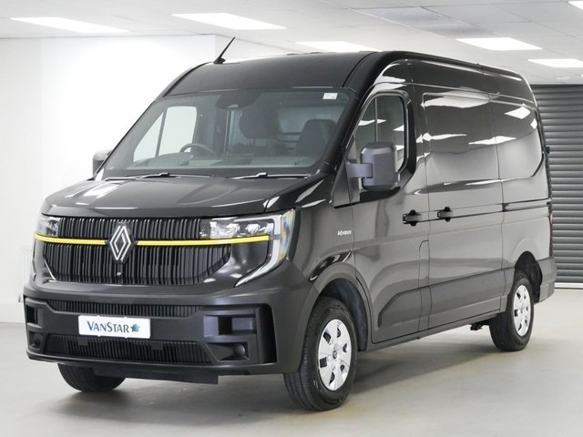 View our Renault Master MM35 2.0 BLUEDCI 130 BHP L2 MEDIUM ADVANCE EDITION