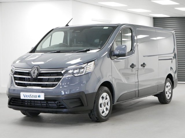 View our Renault Trafic LL30 2.0 BLUEDCI 130 BHP LONG ADVANCE EDITION