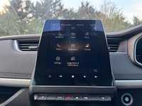 USED 2023 72 RENAULT ZOE R135 EV50 52kWh Iconic Hatchback 5dr Electric Auto (Boost Charge) (134 bhp) 