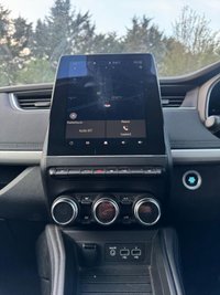 USED 2023 72 RENAULT ZOE R135 EV50 52kWh Iconic Hatchback 5dr Electric Auto (Boost Charge) (134 bhp) 
