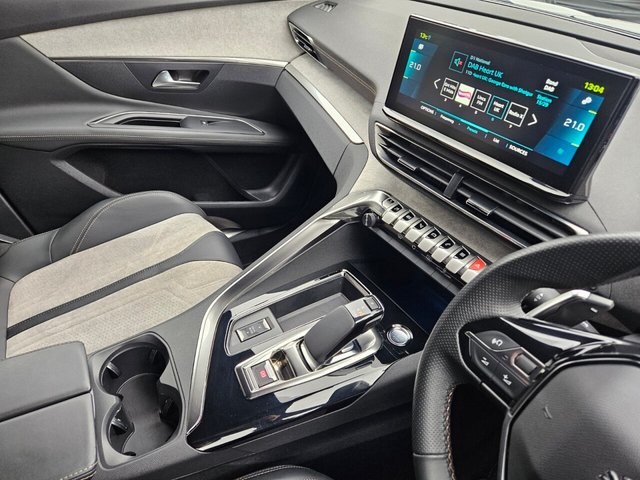 2021 PEUGEOT 3008 - Photo 7