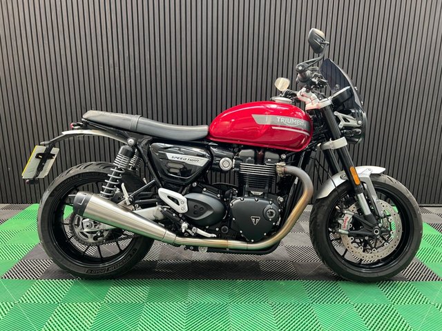 View our TRIUMPH SPEED TWIN 1200