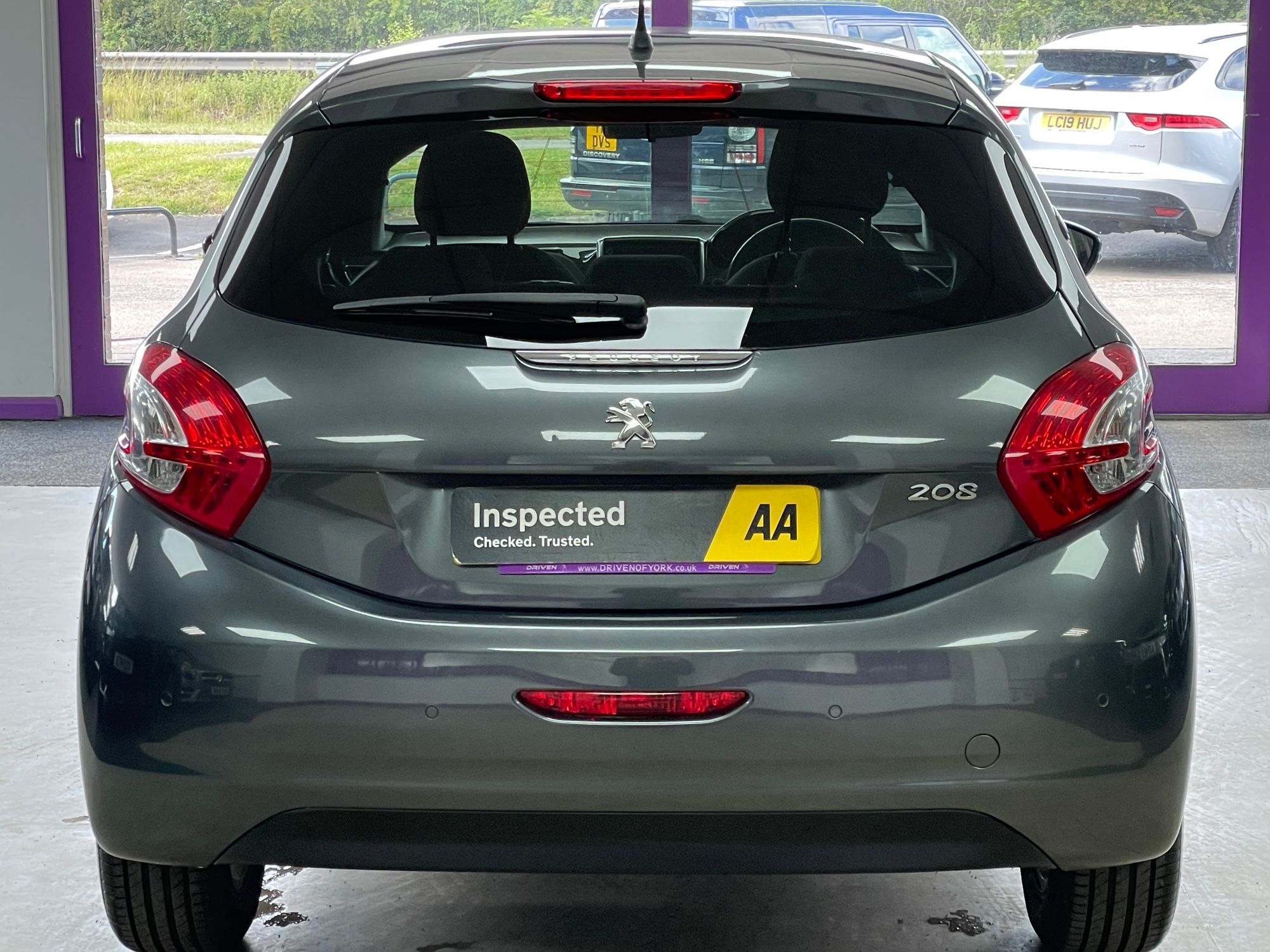 USED 2014 64 PEUGEOT 208 1.2 VTi Style Hatchback 3dr Petrol Manual Euro 5 (82 ps) 