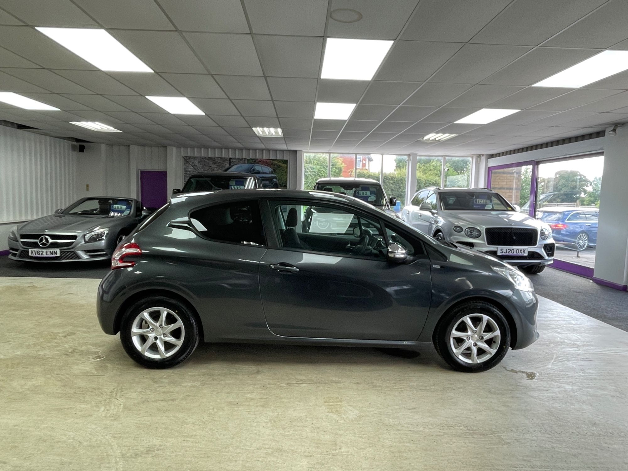 USED 2014 64 PEUGEOT 208 1.2 VTi Style Hatchback 3dr Petrol Manual Euro 5 (82 ps) 