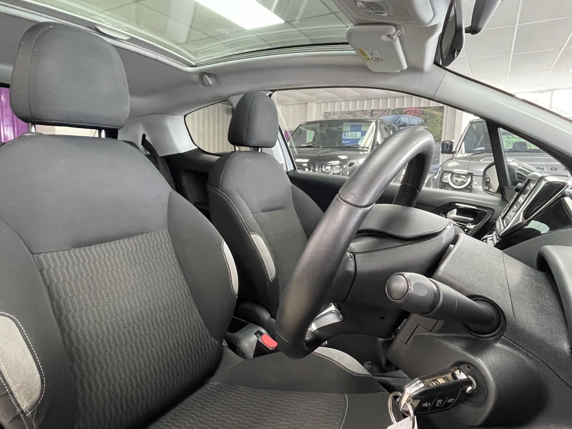 USED 2014 64 PEUGEOT 208 1.2 VTi Style Hatchback 3dr Petrol Manual Euro 5 (82 ps) 