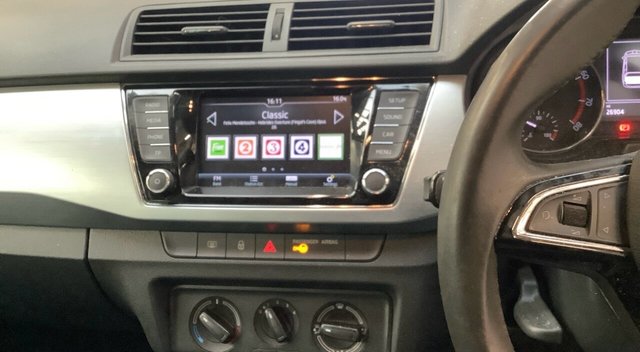 2017 SKODA FABIA - Photo 8