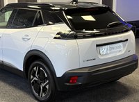 USED 2024 24 PEUGEOT E-2008 50kWh GT SUV 5dr Electric Auto (7kW Charger) (136 ps) 